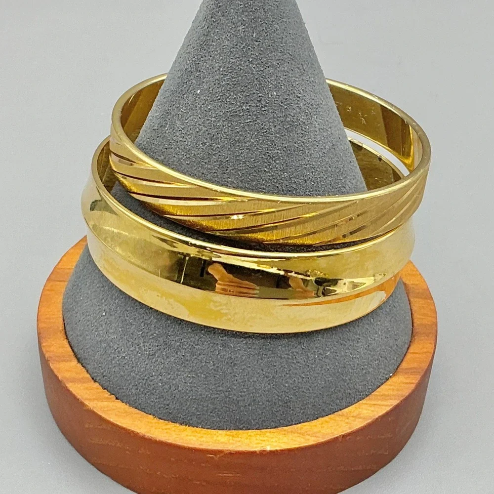 Monet Bracelet Women Gold Tone Vintage Textured Bangle Set Jewelry 7.5 Inches